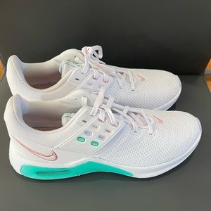Nike Air Max Bella TR 4 in Women’s Size 8 Low Top Training Shoes